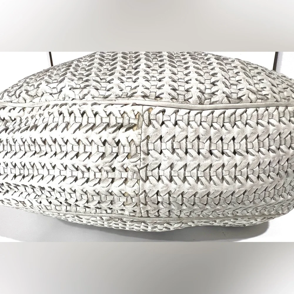 👜 Dior Avenue Bag - FIXER UPPER - Luxury Handbag Giveaway - Picture 15 of 15